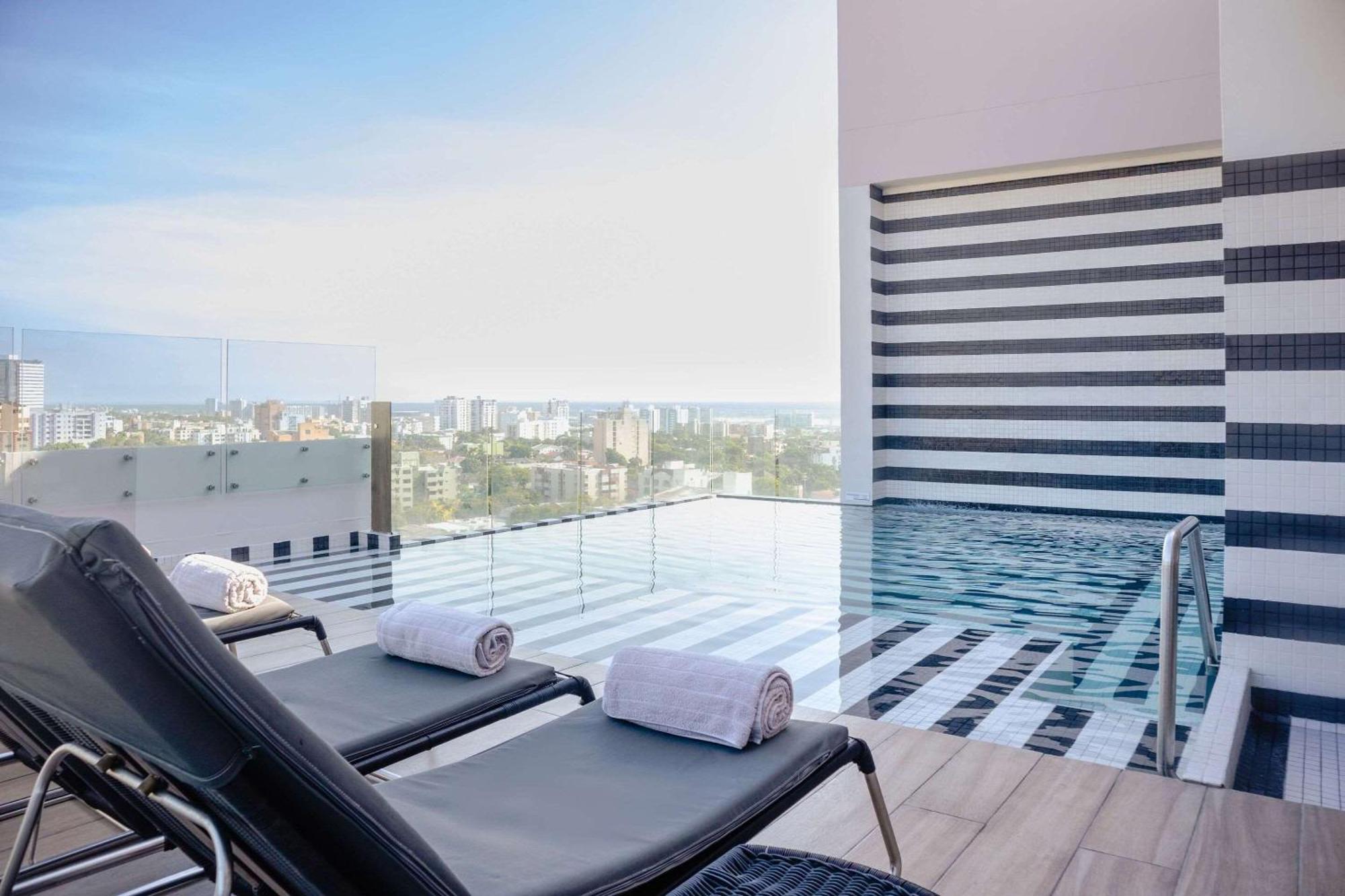 Faranda Collection Barranquilla, A Member Of Radisson Individuals Barranquilla (Atlantico) Exterior foto Rooftop pool